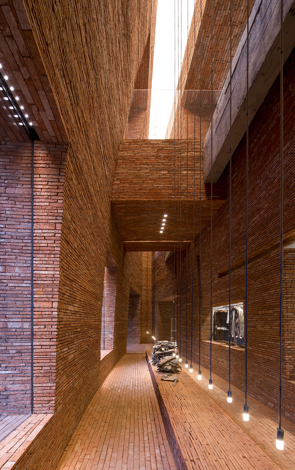 ur华师旗舰店,ur莘庄旗舰店