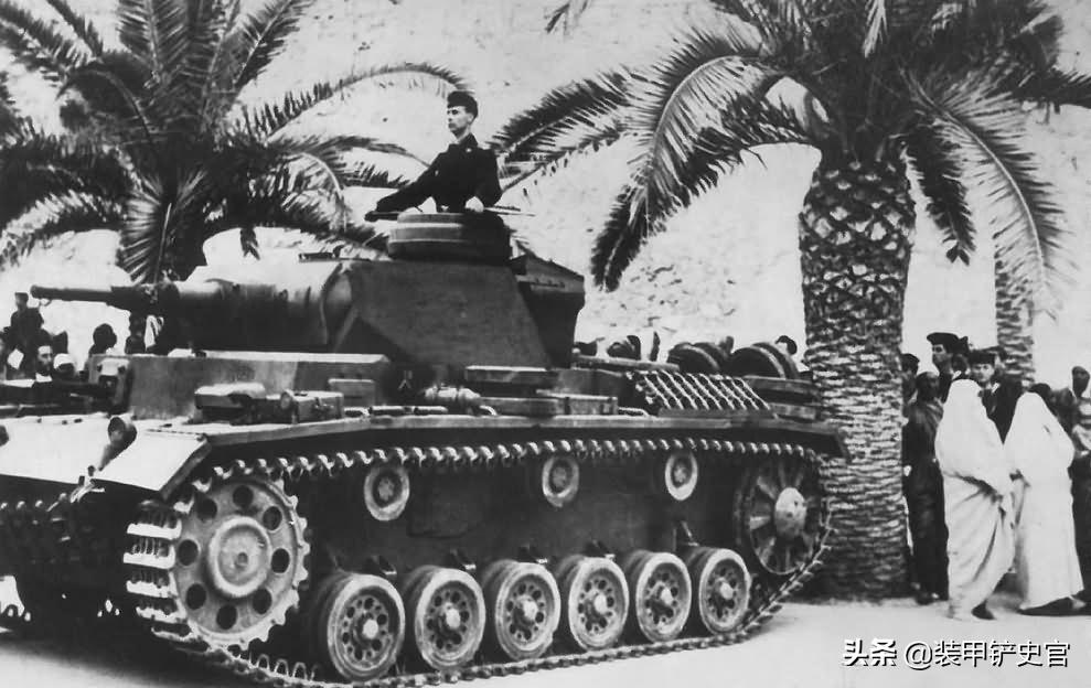 非洲军团的*用军**车辆，为何最初全是德国灰涂装？