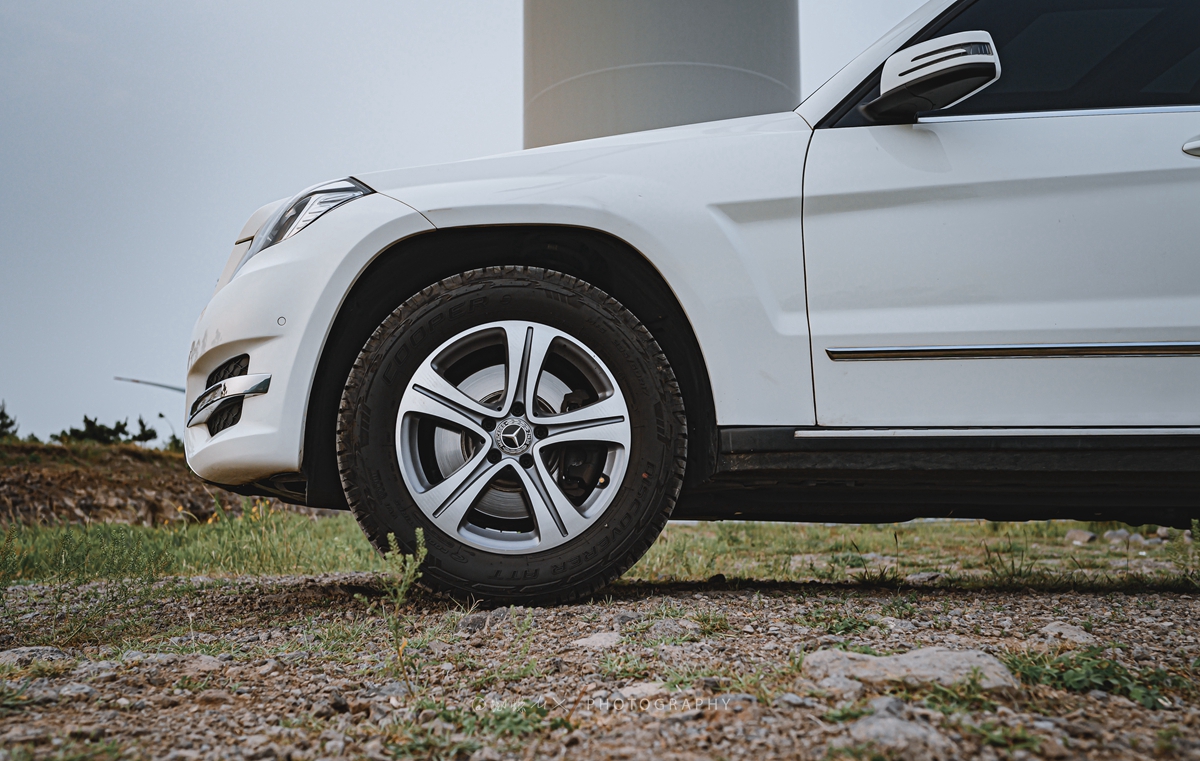 奔驰glk3003.0自然吸气雪地测试,glk300露营