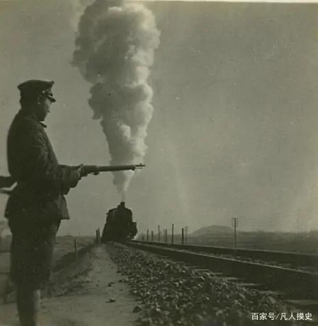 铁道游击队上部30集完整版免费看,铁道游击队上火车显身手