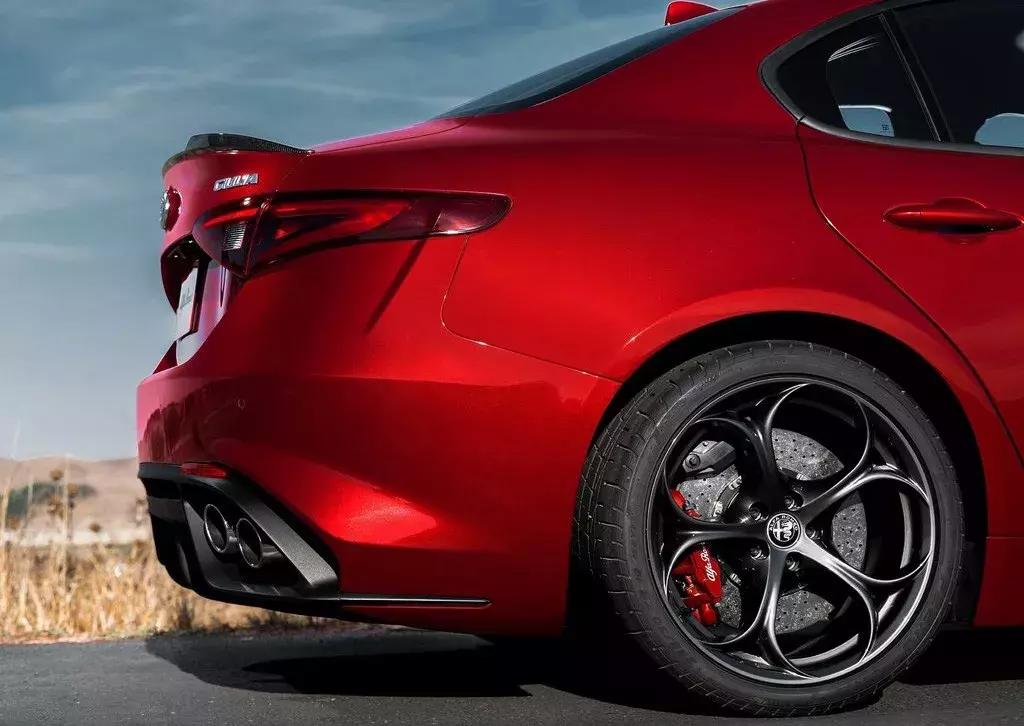 电动车脚刹车不回位怎么修,为什么电动车刹车总是抖动