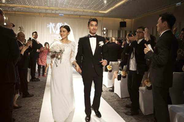 男生皮肤显黑怎么穿搭,男生嫌自己皮肤黑怎么办