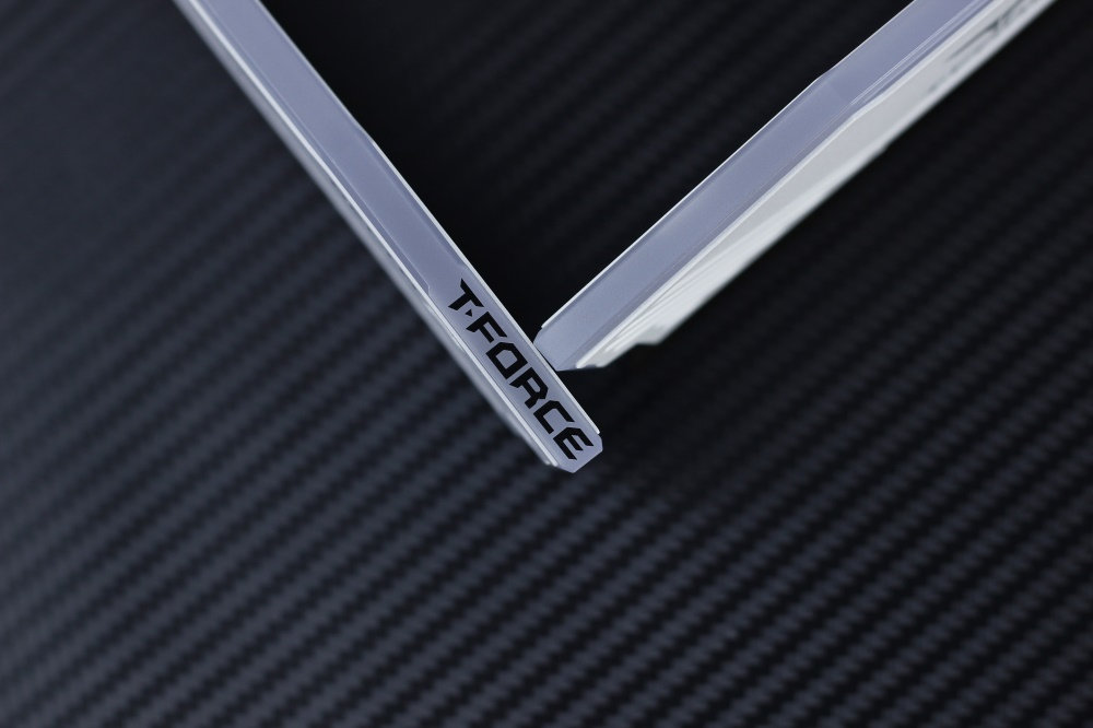 索泰rtx2080ti-xgamingoc拆解,索泰2080ti装机