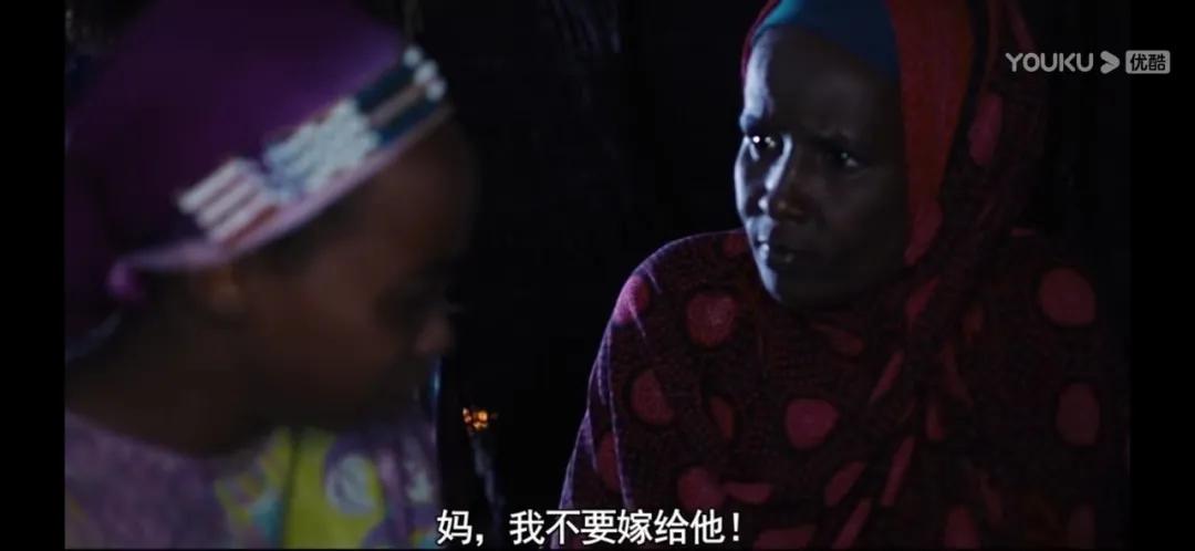 她5岁被割生殖器，18岁成名模，带1.3亿女性走向新生……