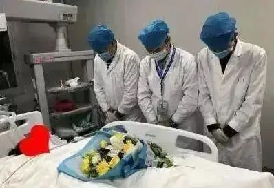 8岁男孩口吐白沫,昏迷入院,医生告知原因,宝爸痛扇自己嘴巴