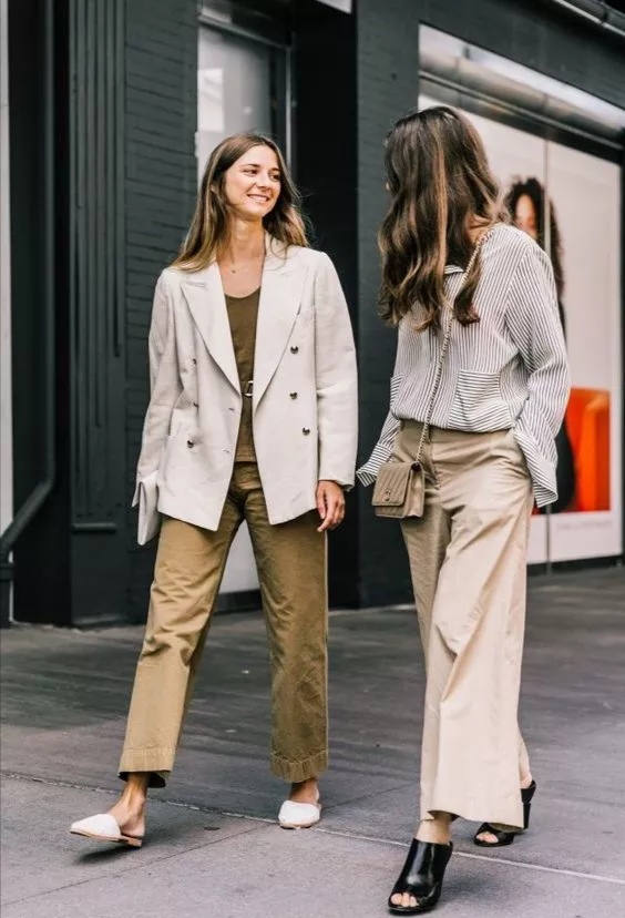 窄版西装裤秋冬如何配上衣,窄版西装裤和阔腿西装裤该怎么选