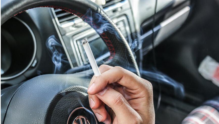 驾车犯困三招见奇效,开车犯困别硬撑解乏交警有妙招