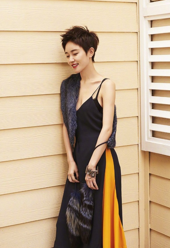 微胖显瘦裤子卷边,卷边袖t恤女微胖