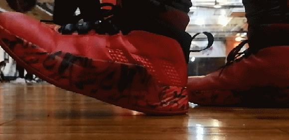 利拉德5最新款,利拉德5对比欧文5