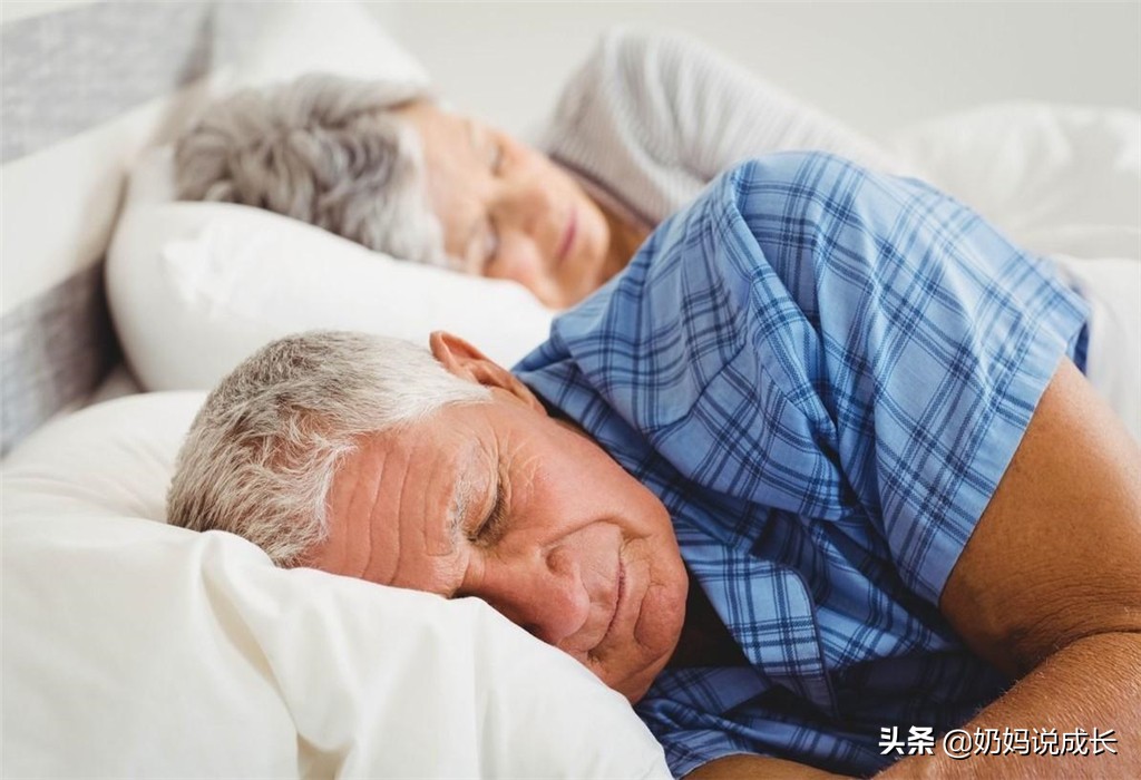 老人帮子女带娃应该怎么办,父母年轻时不帮儿子带娃怎么办