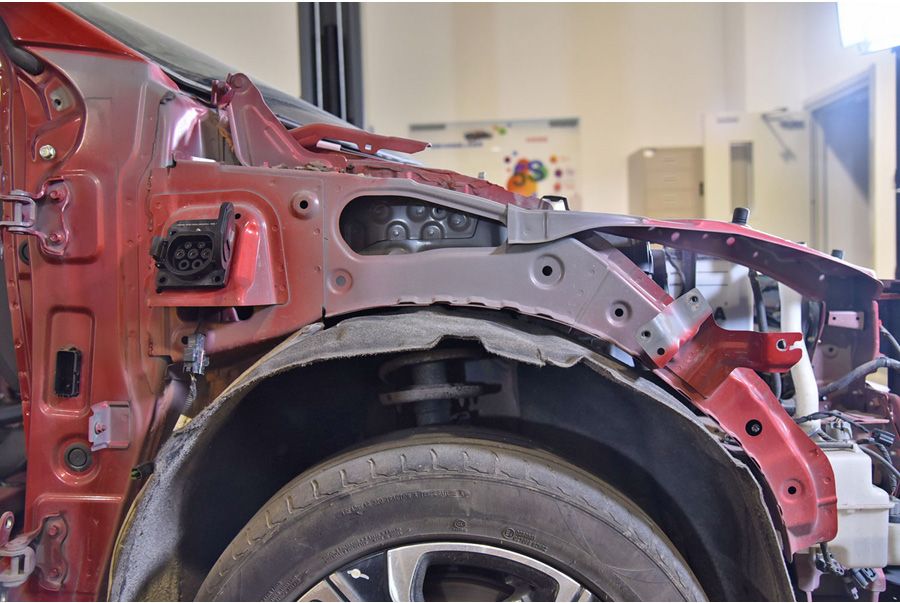 小鹏g3前后防撞梁拆解分析,小鹏g3i深度测评拆解