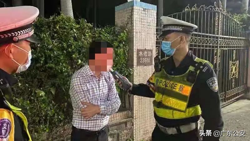 太疯狂男子醉驾冲卡险些撞到民警,男子醉驾强行冲卡致5人受伤