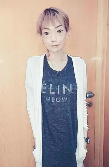 她曾嫁百亿豪门，因吃*肥药减**患病瘫痪被抛弃？如今变成“外星人”