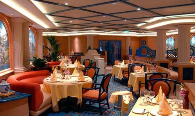 日本钻石公主号邮轮内部结构,日本钻石公主号邮轮游客