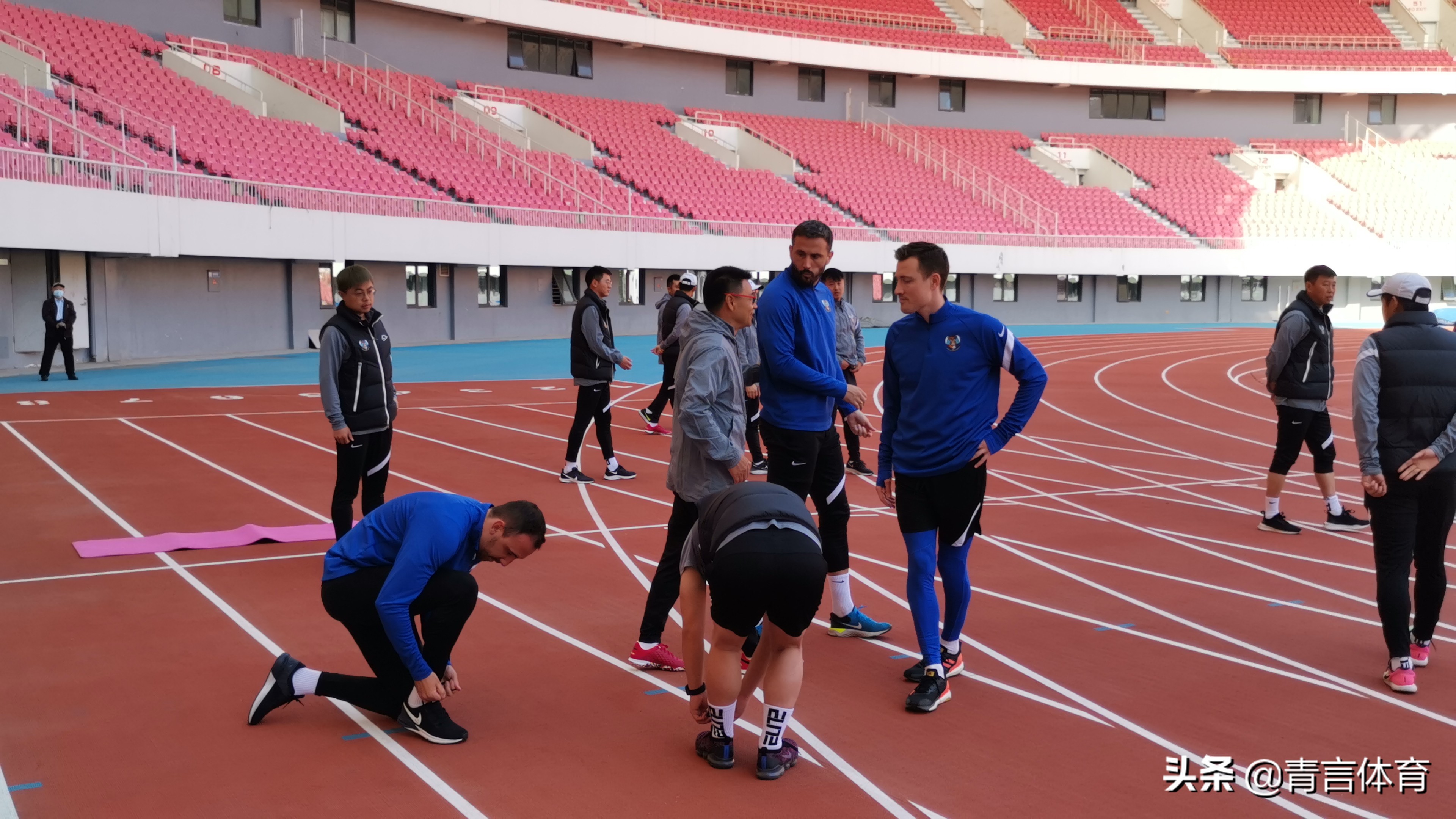 青岛足球教练吴金贵,吴金贵中超青岛黄海队