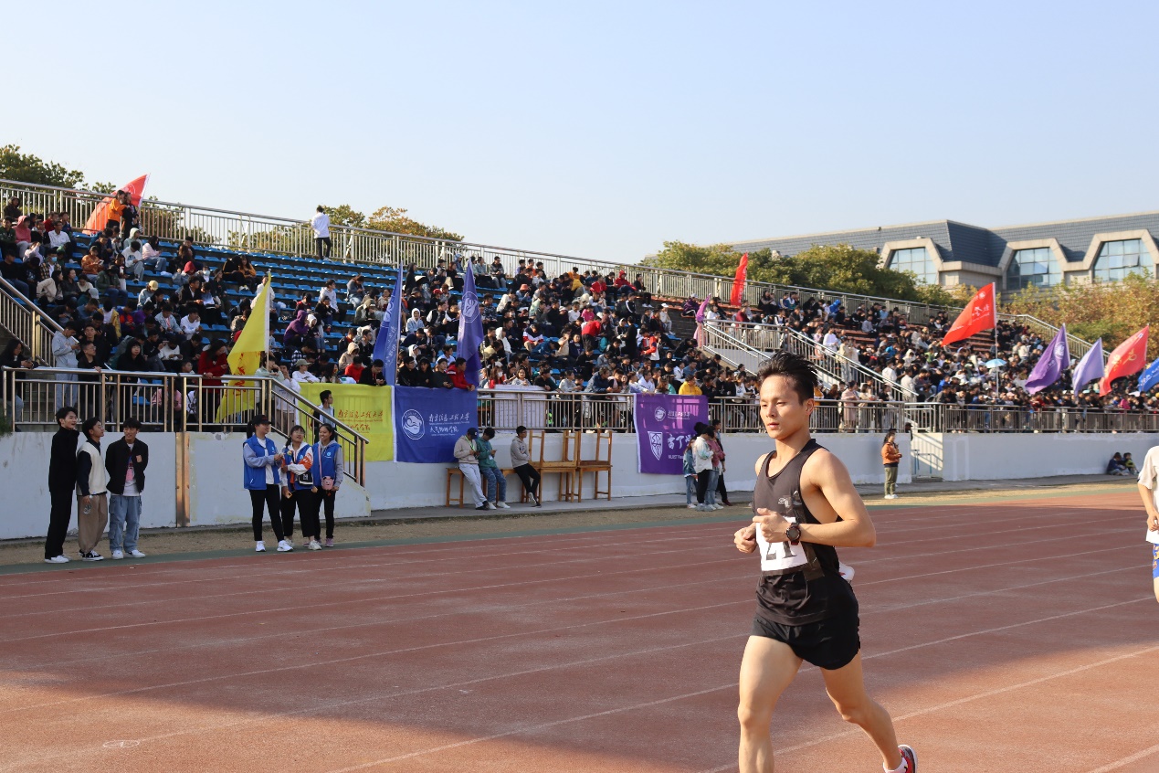 男子团体女子团体比赛,田径比赛中荣获佳绩