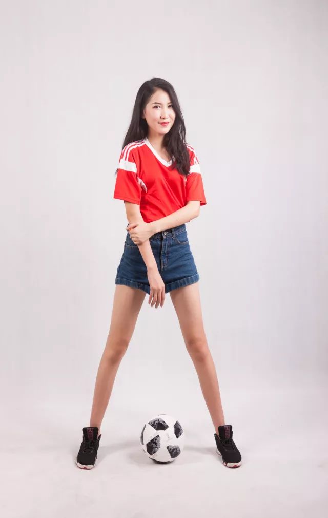 【足球头像】超美女生足球头像！