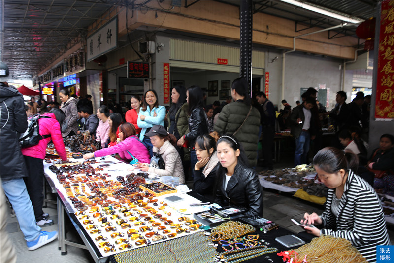 腾冲有名的玉石市场,腾冲玉石生意