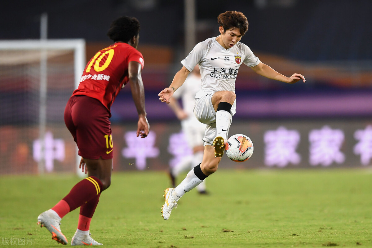 一起看国足,国足战术前瞻破釜沉舟敢于亮剑