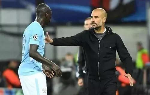 在巴萨889天里，有350天在受伤登贝莱之外还有哪些著名玻璃人