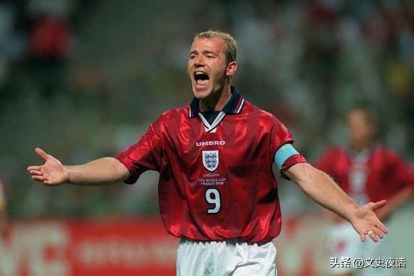 历史9大足球巨星,历史上有哪些11号足球球星