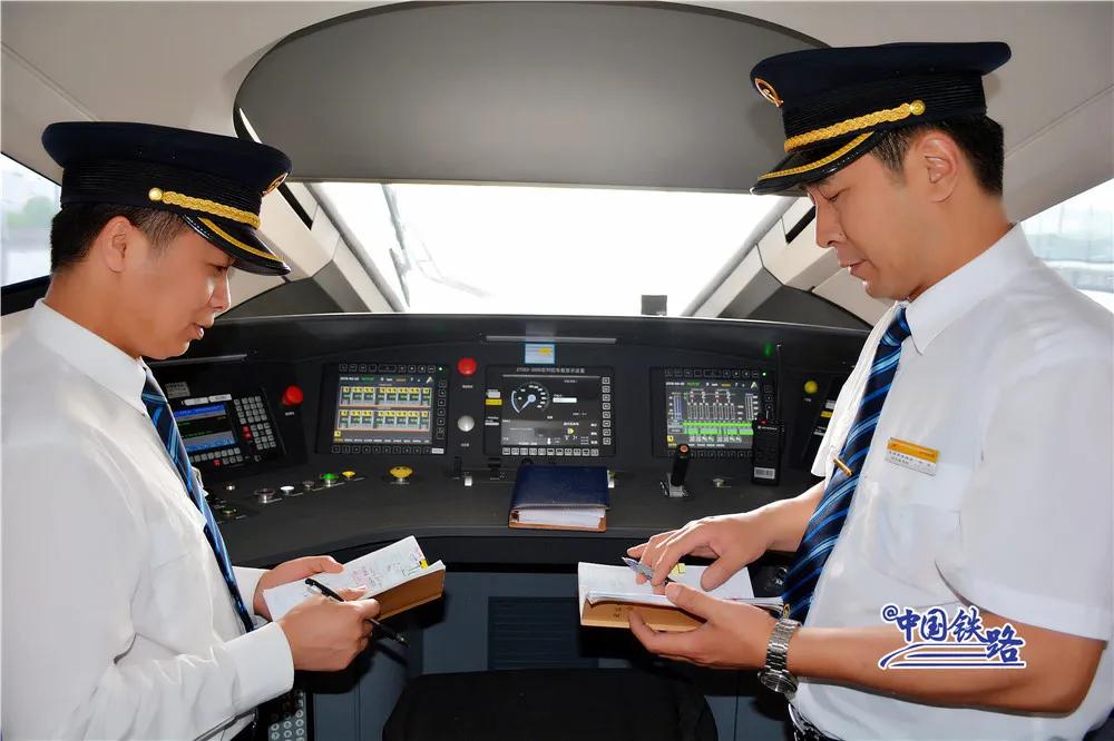 才考的驾照可以开超跑吗,豪车的驾照怎么考