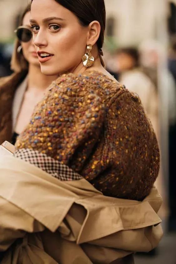 胖人穿毛衣怎么搭配显腿细,胖人穿好看的毛衣