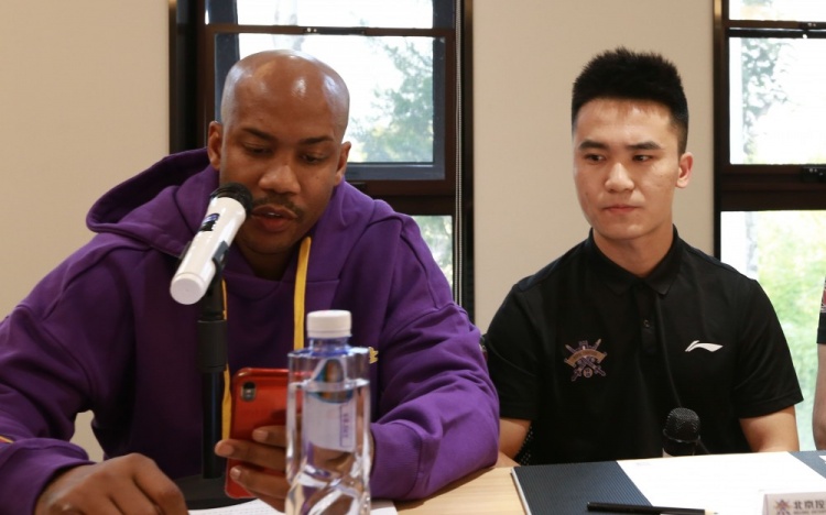 CBA四消息，山东更换队标，马布里辟谣传闻，赵继伟调侃刘晓宇