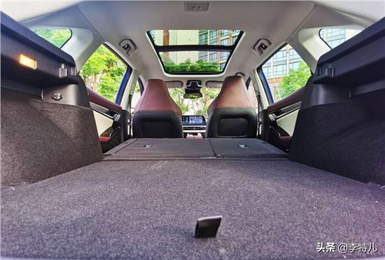 宝石蓝最好看的车型,宝石蓝车给人的感觉