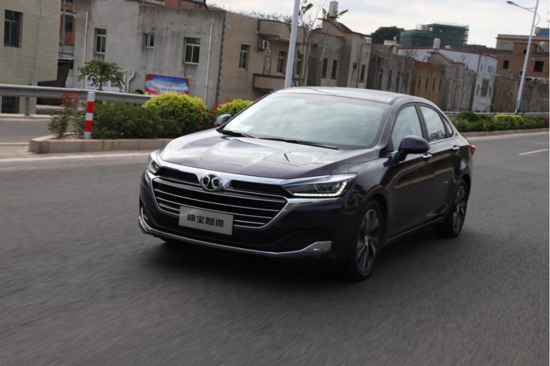 北京绅宝智道最新款,5万空间大的家用轿车