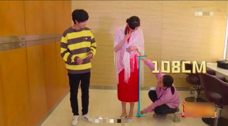 关晓彤唐嫣身高对比,关晓彤和唐嫣腰谁更细