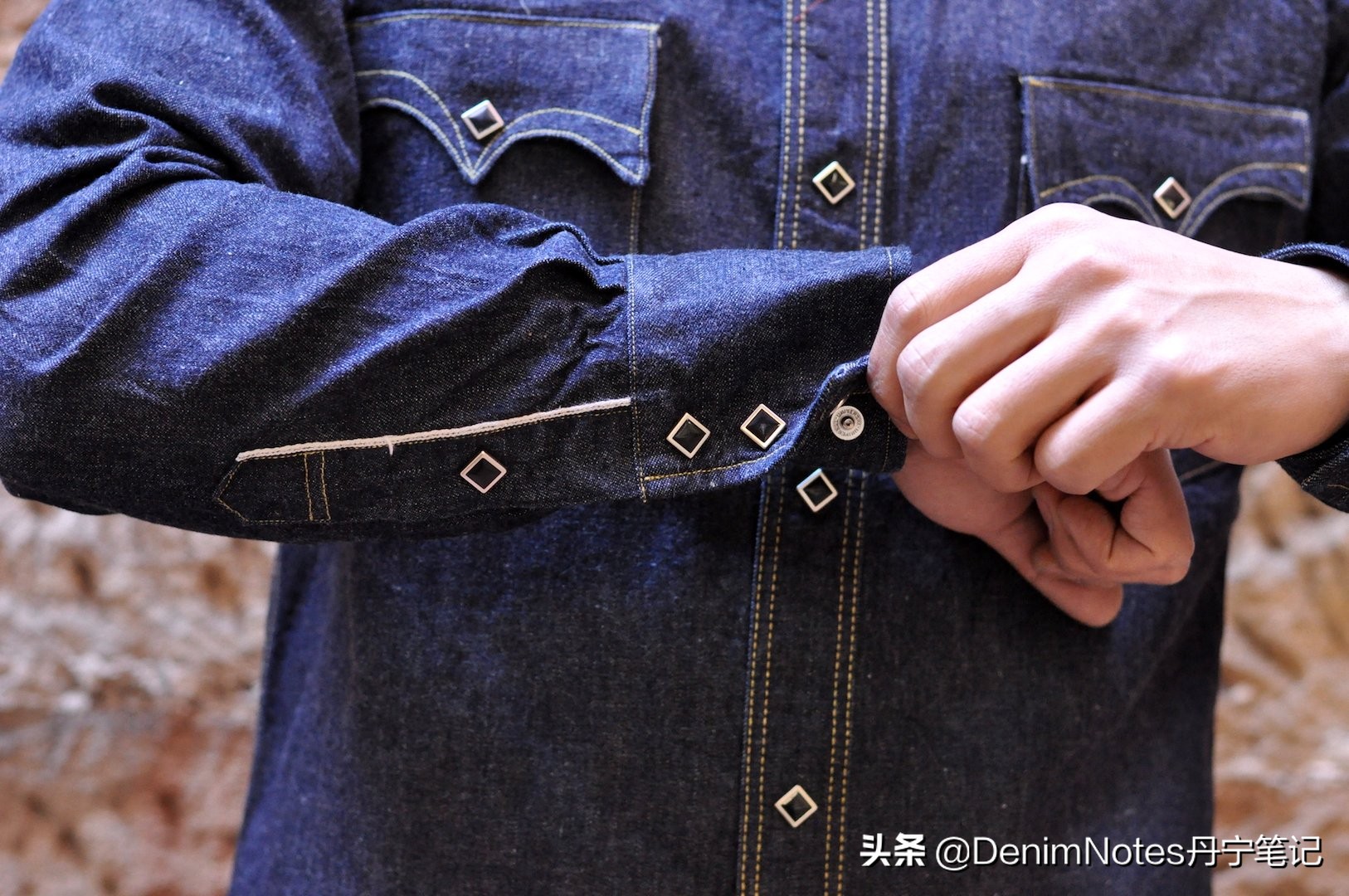 如何分辨一件高质量衬衫,怎样辨别牛仔衬衫好坏