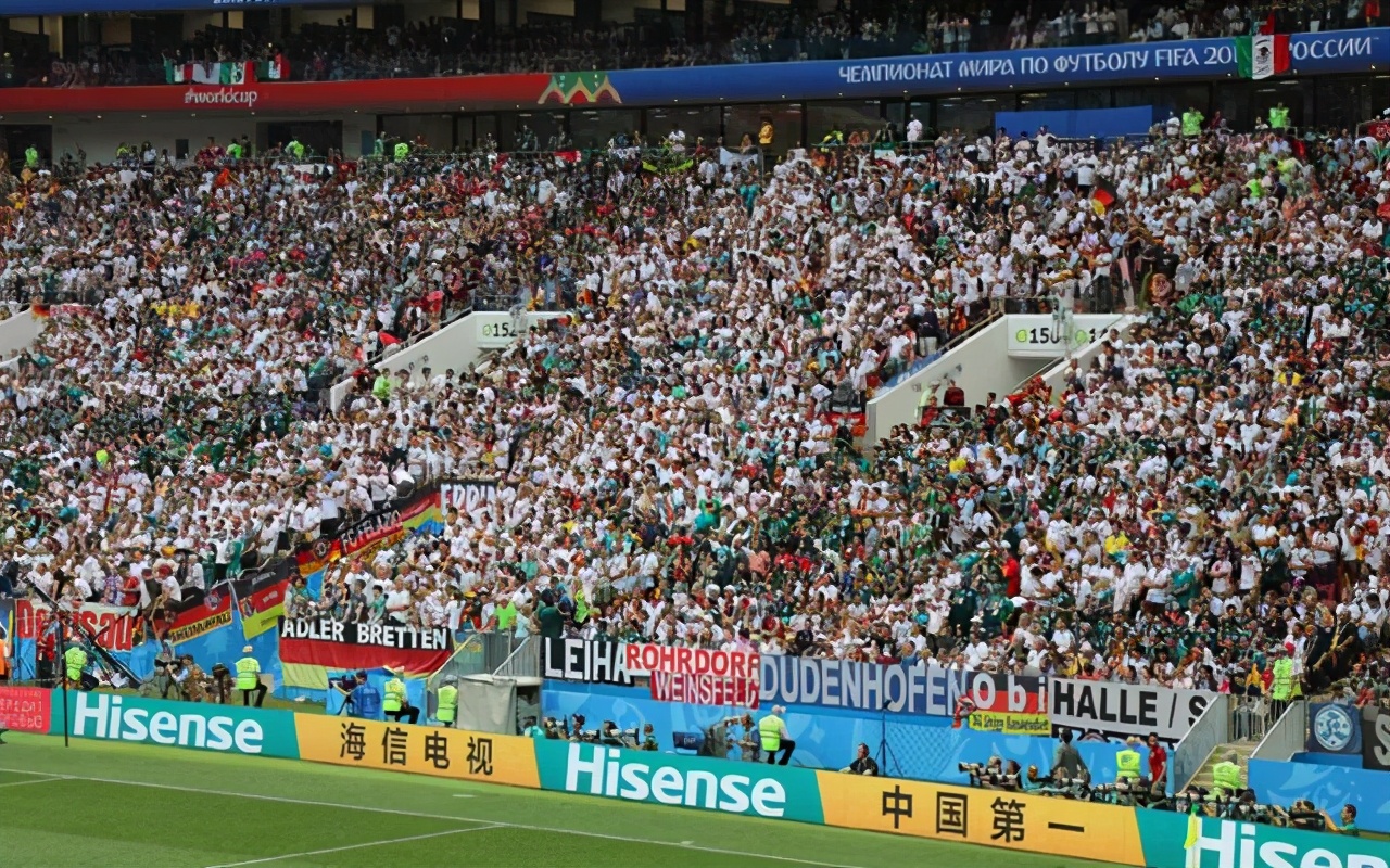 2020欧洲杯赛场围栏上一圈的国企标语，有多少人看到了海信？