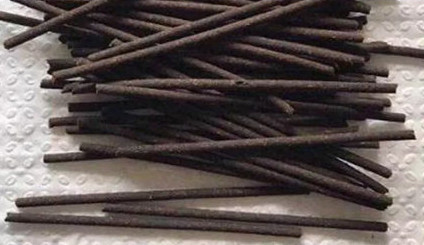 比*洛因海**还狠，吸到溃烂、瘫痪、花季少女最终沦为「气奴」