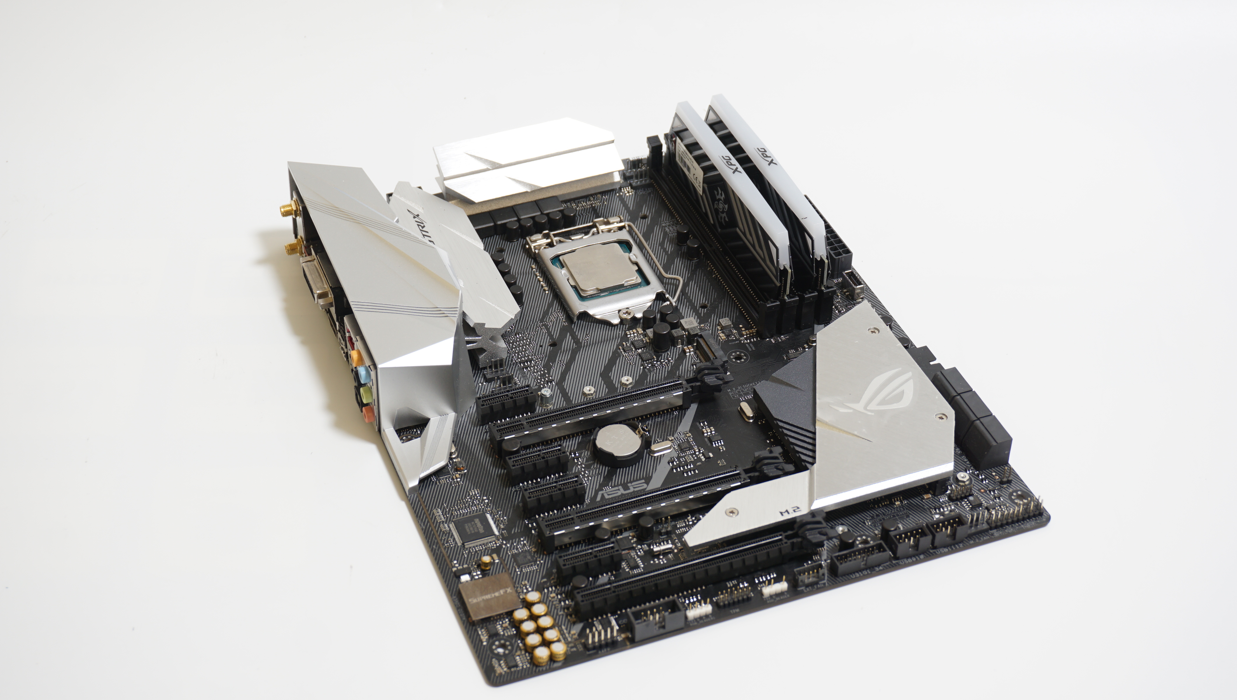 色彩与色彩的碰撞,色与彩