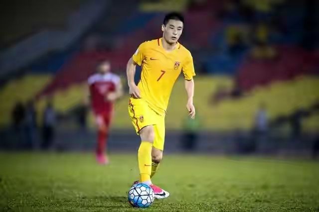 足球业内人士评李铁,足球评论员吐槽国足