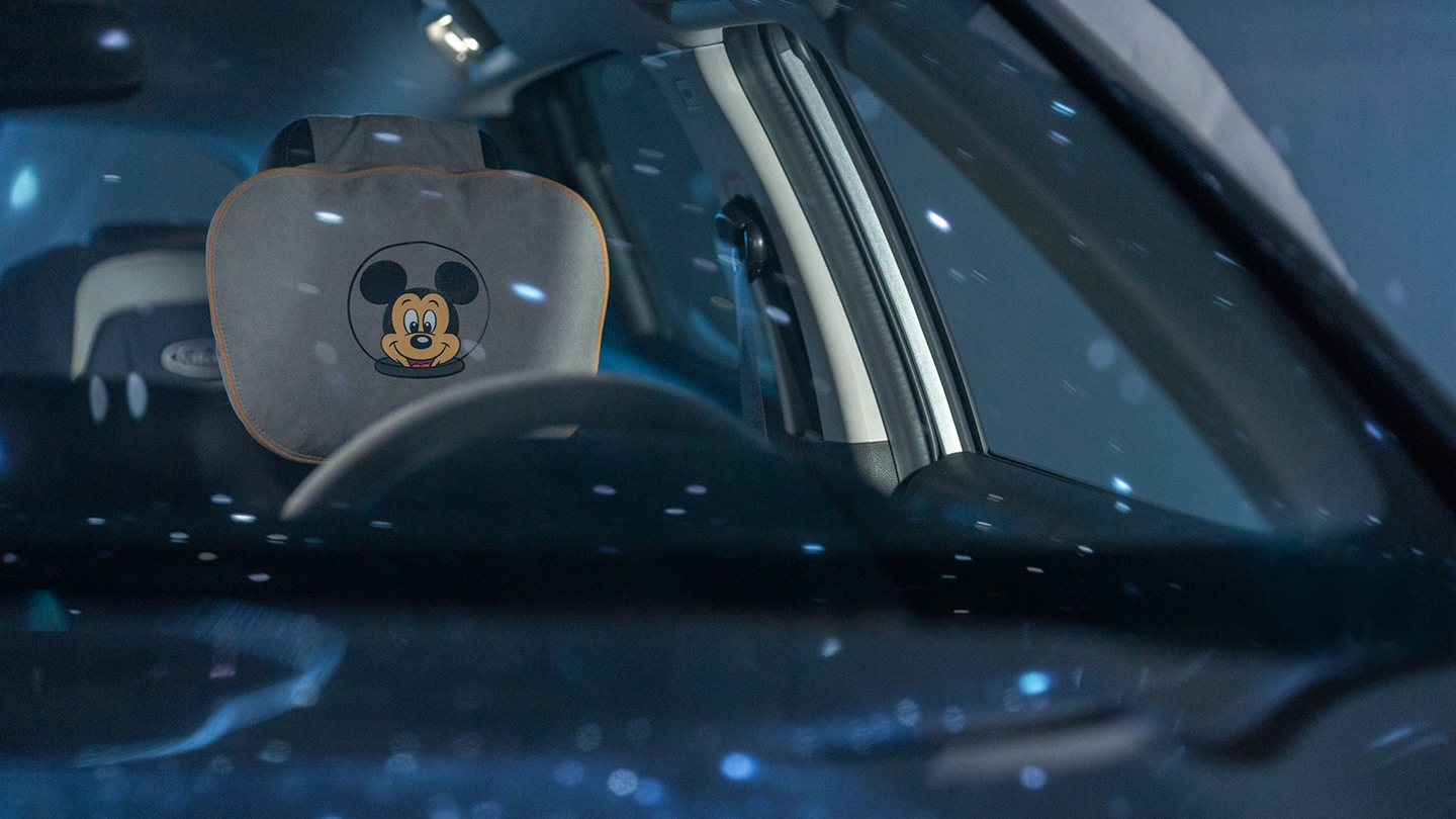 迪士尼太空飞船开回家!雪佛兰畅巡米奇太空版上市