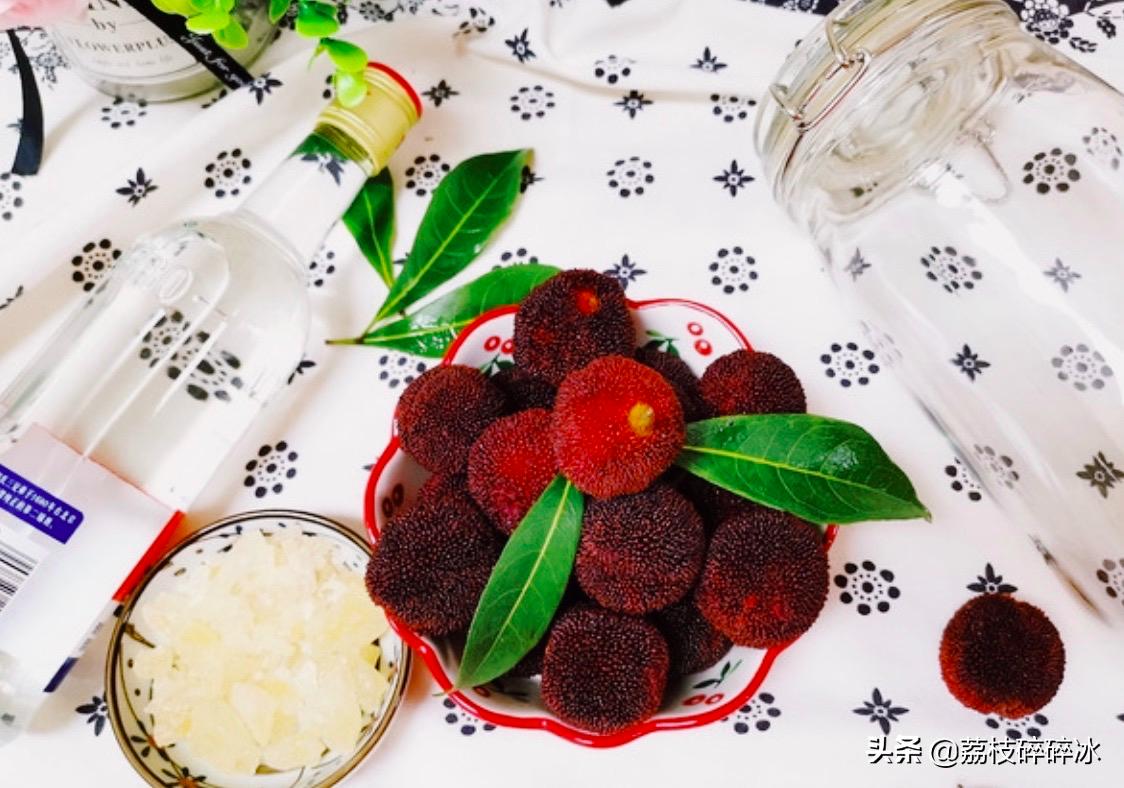 杨梅酒消暑必备,夏天自制饮料杨梅酒好喝吗