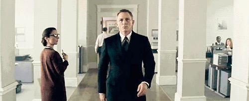 老牌国货再造经典！这样穿下半身冰爽透气零束缚，挺括有型一整天