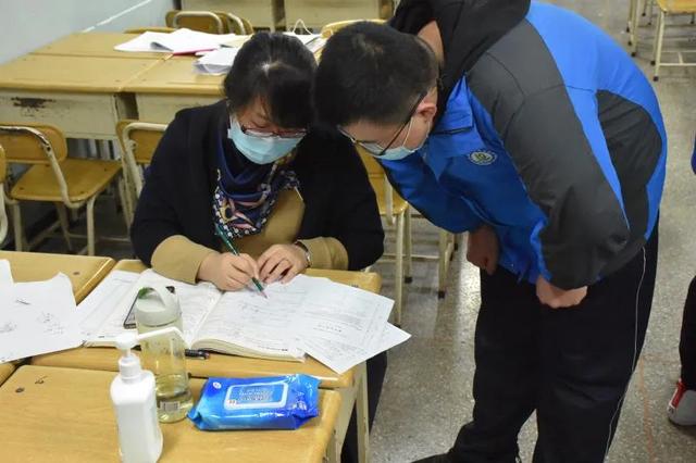 愿你不负青春努力学习前进,愿你不负青春不辜负大学四年时光