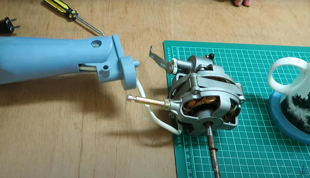 家用电风扇常见故障维修方法,立式电风扇怎么拆下来就坏了