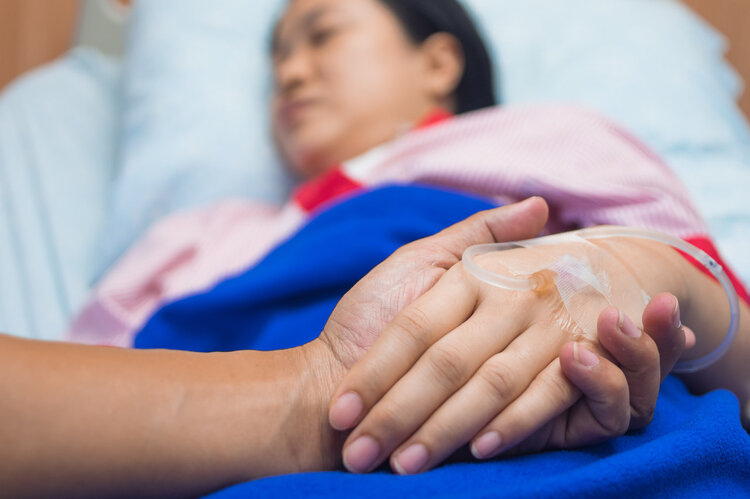 癌症晚期疼痛怎么去医院开止痛药,癌症晚期疼得受不了去哪个医院呢