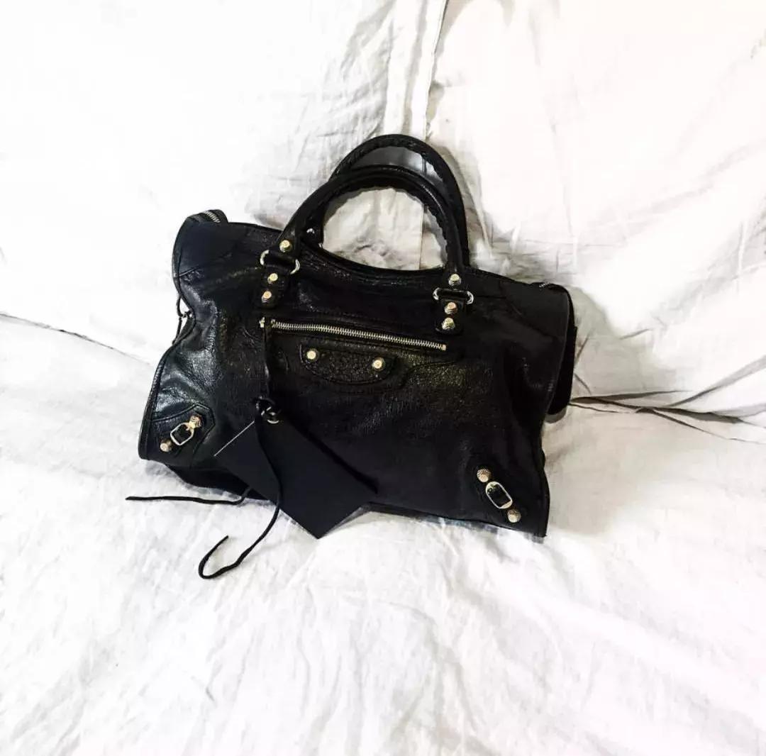 女生第一个入门名牌包怎么选,人生第一只名牌包怎么选