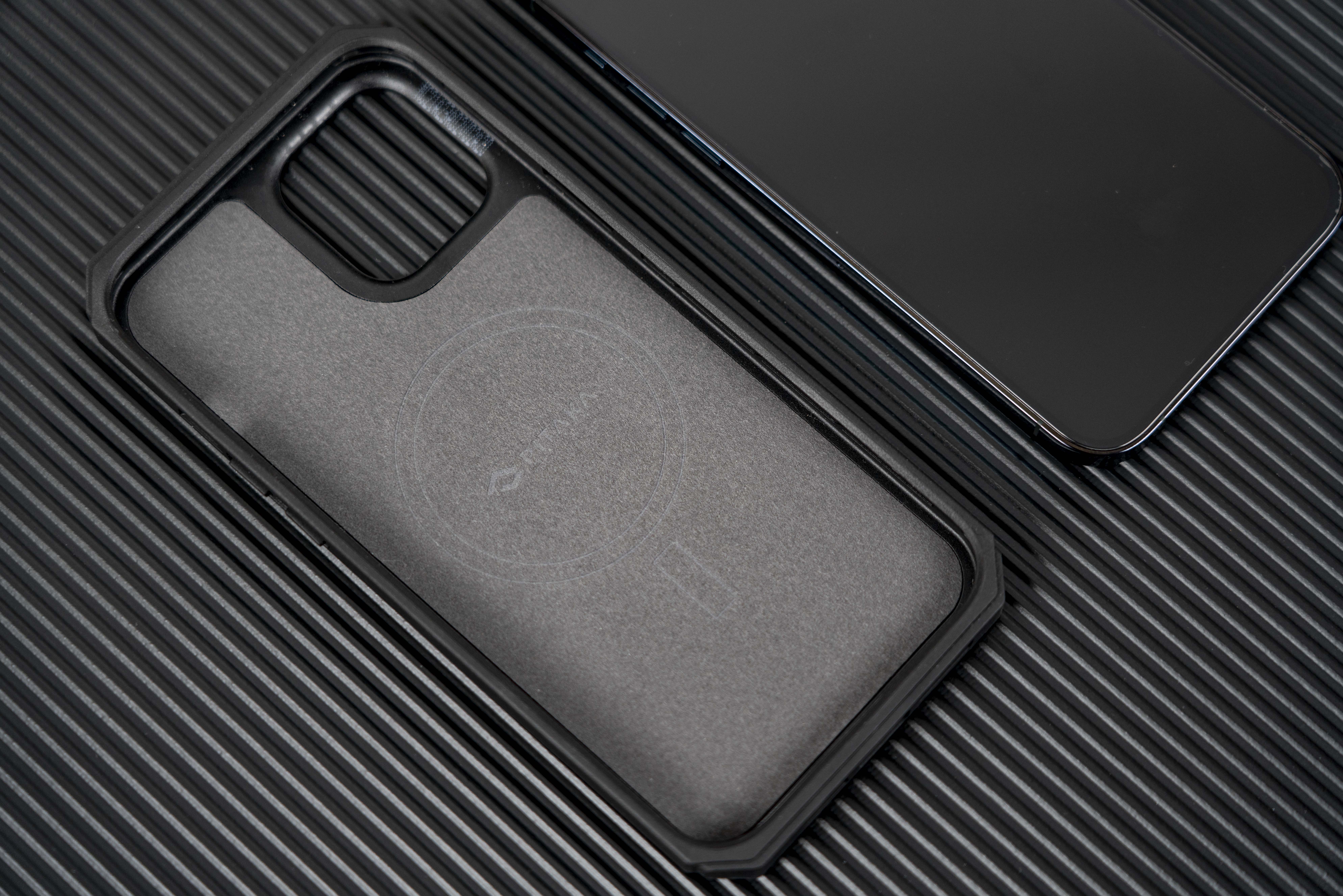 pitaka半包手机壳跌落测试,pitaka日落手机壳防摔测试