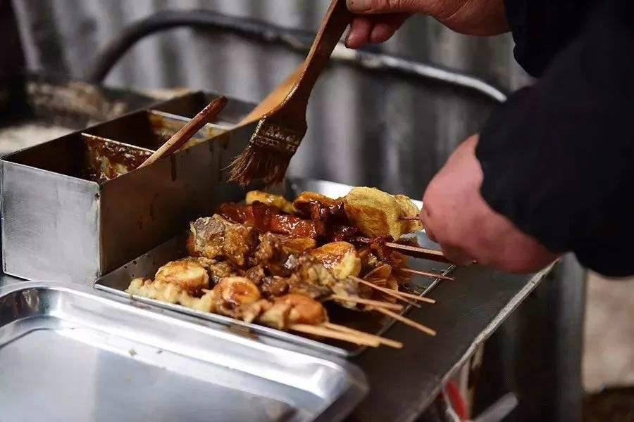 最暴利的摆摊小吃网红炸串,真实小吃炸串摆摊创业历程
