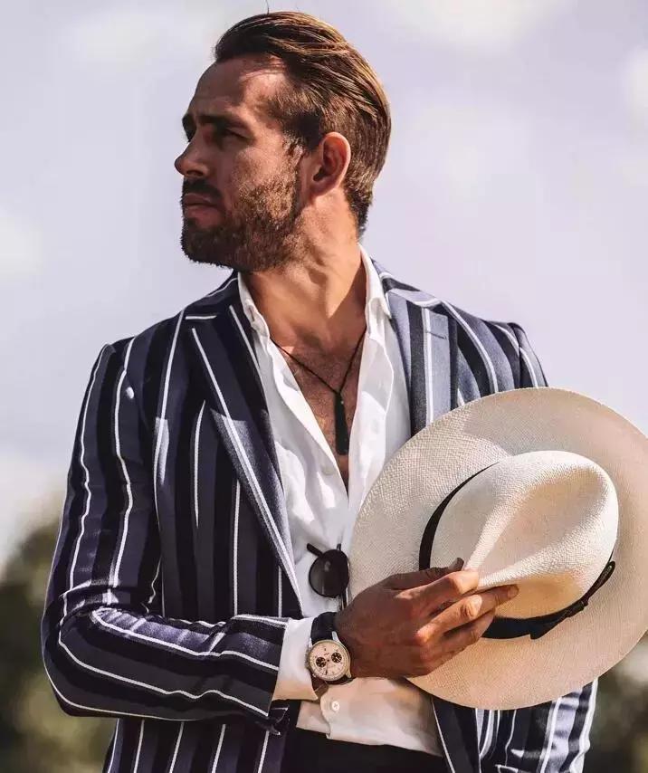 适合所有脸型的一款帽子,圆方脸应该选怎样的帽子