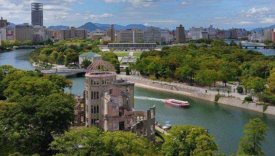 广岛原子弹爆炸时的真实影像,广岛原子弹爆炸为什么不能住人