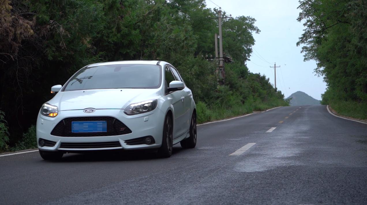 13万帮粉丝买了台手动钢炮,手里的GTI突然不香了