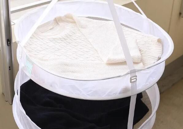 怎么让脏的衣服快速变得清洁亮白,冬天衣服脏了不想洗怎么让它干净