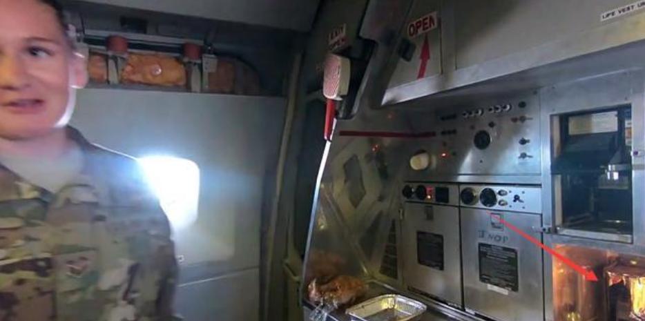 美国空军买8883元天价电热水壶，美国网友：我给你推荐个76的！